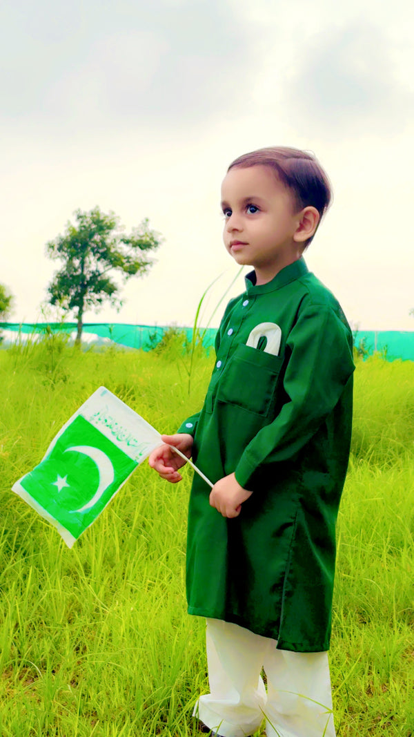 Green kurta with shalwar and elegant stylish pocket roomal